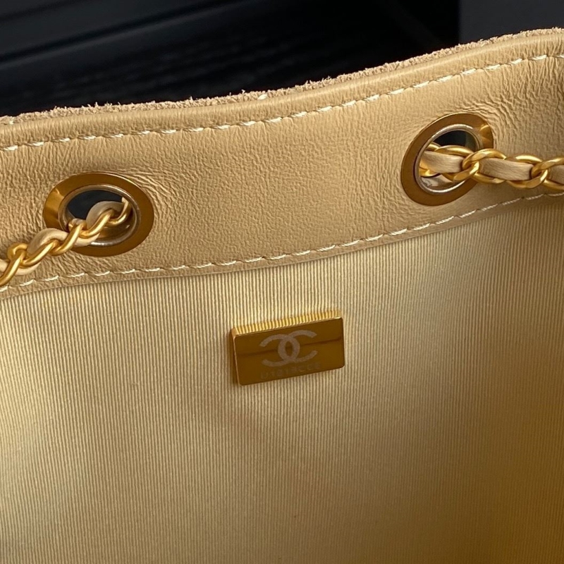 Ch**el bucket bags